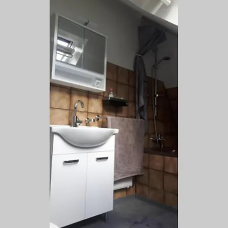 Helle 2-zimmerwohnung Am Stadtrand *